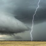 lightning-4713379_1920